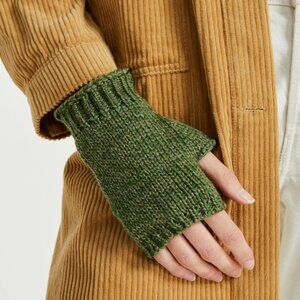New Fingerless Mittens Gloves Merino Wool Green (Made in Ireland)